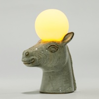 Nouvelle lampe de table à LED mignonne de style animal avec tortue en céramique pour un usage domestique intérieur de salon