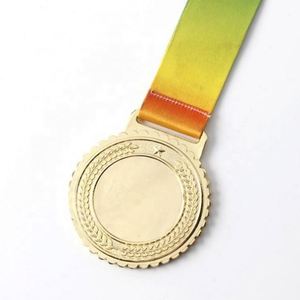 Medalla de Oro Deportiva de Fútbol, Karate y Carreras con Logotipo 3D de Aleación de Aluminio Pulido, Diseño de Fábrica, con Grabado e Impresión de Cinta Personalizada - Product Image 4