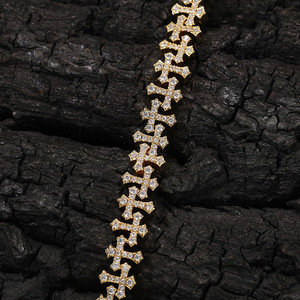 Bracelet Hip Hop 11 mm avec croix, entièrement pavé de micro-zircons, chaîne croix pour hommes et femmes, à porter au quotidien - Product Image 3