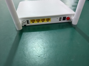 Xpon Low Price Dual-Band-Frequency with Fiber Optical 4GE 2USB 2.4G 5g AC1200 WiFi5 Omci Tr069 Optical <b>Modems</b> - Product Image 3