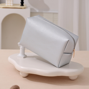 Custom logo Travel Pu Leather Makeup Handbag <strong>Cosmetic</strong> Pouch Toiletries Storage <strong>Bag</strong> - Product Image 4