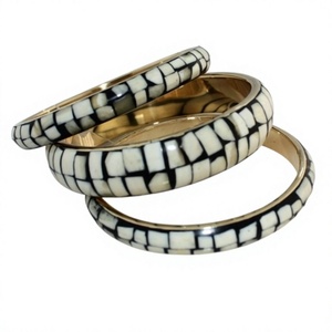 Ensembles de bracelets larges pour femmes, en alliage plaqué or et laiton, avec résine multicolore et incrustation de résine verte géométrique, designs uniques, bijoux - Product Image 5
