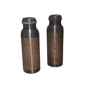 Botella de Agua Ata International 100% Cobre Original, Ecológica, Apta para Lavavajillas, con Tapa de Diseño Moderno, Apta para Hervir Agua, para Uso en Exteriores - Product Image 1