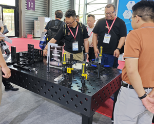 高品质3D焊接工作台帮助焊工将工件固定到位并实现精确焊接 - Product Image 5