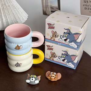 Mug à café/eau de bureau pour femmes et couples, de haute qualité, à double paroi magnétique, avec cuillère, de la marque authentique Tom et Jerry. - Product Image 5