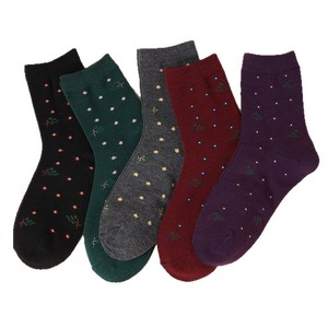 Women Breathable Mid-Calf Socks Polka Dot Pattern Polyester Fiber Regular Casual Socks For Middle Aged 40 60 Years Old - Product Image 5