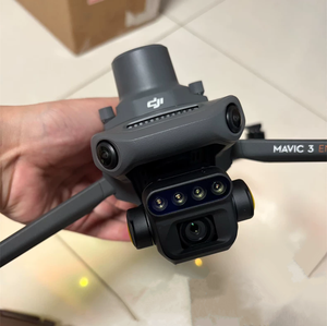 Drone multispectral <span class=keywords><strong>Mavic</strong></span> 3m version mondiale avec caméra CMOS RGB 4/<span class=keywords><strong>3</strong></span>, quatre caméras multispectrales 5MP pour l'agriculture et la topographie - Product Image 1