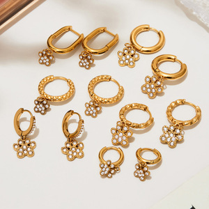 Boucles d'oreilles ZSZL en acier inoxydable plaqué or 18 carats PVD, imperméables, non ternies, avec motif patte d'ours et zircon 5A - Product Image 2