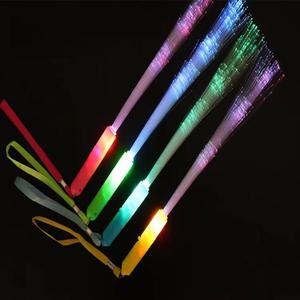 Bâton <span class=keywords><strong>lumineux</strong></span> LED en fibre optique clignotant pour fêtes et événements - Product Image 1