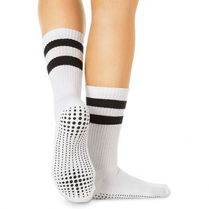 Chaussettes de yoga antidérapantes à tube long, chaussettes antidérapantes personnalisées pour adultes, idéales pour la maison, le yoga en intérieur, l'hôpital - Product Image 2