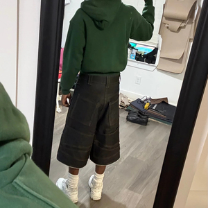 Pantalones Cortos de Carpintero de Mezclilla 100% Algodón, Piezas de <span class=keywords><strong>Tela</strong></span> Múltiple, Costuras Decorativas, Pantalones Cortos Largos Holgados, Diseño de Alta Gama, Pantalones Cortos Personalizados para Hombre, Nuevo 2026 - Product Image 5