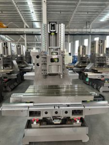 Centro de Mecanizado Vertical VMC1160 con Cuerpo de Hierro Fundido para Producción en Lotes de Piezas de Aluminio para Comunicaciones - Product Image 3