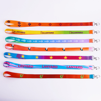 Vente en gros de lanières en polyester avec logo personnalisé avec sangle de téléphone à clé badge d'identification court et long design de marque de sport quantité minimale de commande bas