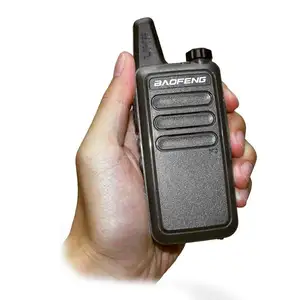 2024 Hot Sell Baofeng BF-R5 5W power UHF 400-470Mhz Frequency Two Way Radio Mini Walkie Talkie with Headset