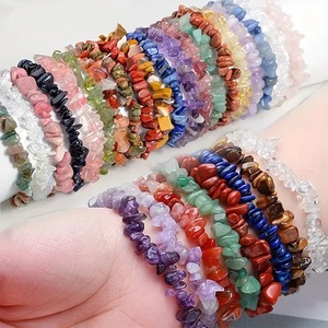 Bracelet en <span class=keywords><strong>pierre</strong></span> naturelle <span class=keywords><strong>de</strong></span> cristal d'agate, pierres concassées irrégulières, violet, rose, vert howlite, vente en gros - Product Image 2