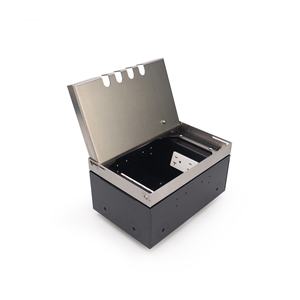 Caja de Conexión para Gabinete con Tapa Empotrada y Tomas de Corriente Integradas - Product Image 1
