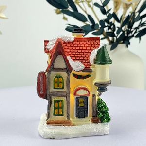 Maisons de village de Noël LED de haute qualité, ornements miniatures en résine, poupées de Noël, décoration intérieure, faites à la main, élégantes et adorables - Product Image 1
