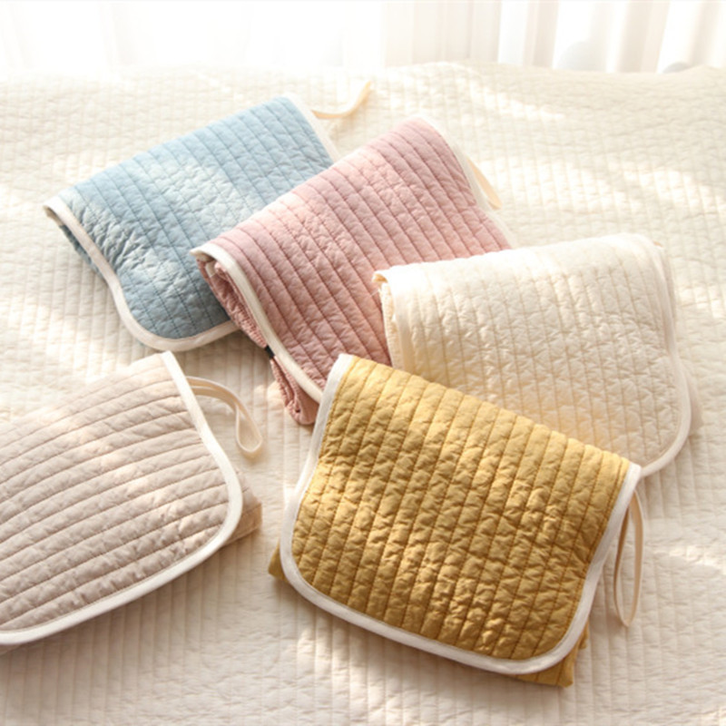 Baby Accessoires Opvouwbare Reizen Aankleedkussen Luier Veranderende Clutch Waterdichte Draagbare Babycommode Pad Gewatteerde