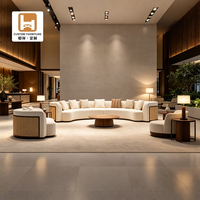 Canapé de salon moderne en velours, design modulaire incurvé, canapés crème avec décoration en rotin pour la maison et l'hôtel