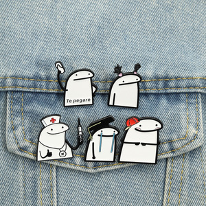 Broches en émail Flork Meme, infirmière avec seringue, pouce levé, broche de dessin animé, badge de revers, bijoux en gros - Product Image 1