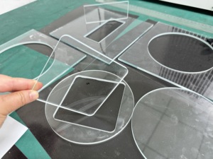 Machine de découpe, perçage, marquage, ponçage, gravure et décapage de peinture au laser à fibre optique 120W, épaisseur 0-10mm, diamètre 0-150mm - Product Image 5