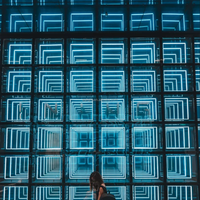 Piste de danse professionnelle à effet miroir infini 3D RGB pour événements scéniques