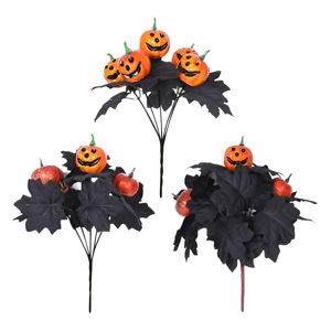 Ramo de calabazas de Halloween fácil de conseguir, decoraciones de flores de seda con hojas de arce negras para mesa, decoración del hogar y fiestas. - Product Image 5