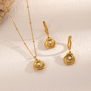 Ensemble collier et boucles d'oreilles pendantes en acier inoxydable avec perles, design tendance, pour femmes, accessoires de bijoux quotidiens - Product Image 1
