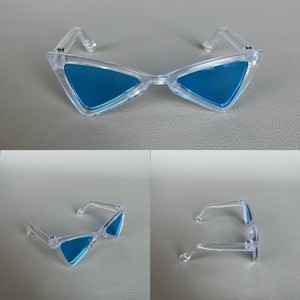Gafas de sol con montura triangular blanca, accesorios de plástico para muñecas a escala 1:6, gafas de sol triangulares para muñecas de 8cm de ancho - Product Image 3