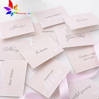 Cartes de remerciement personnalisées en papier couché blanc et rose avec enveloppe, motif gaufré à l'or, impression offset, pliage central