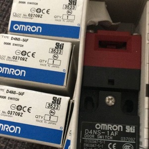 สวิตช์ประตู Omron D4NS-1AF 12V โลหะ ผลิตในญี่ปุ่น - Product Image 1