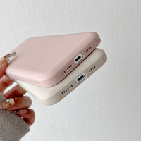 Étui de téléphone en silicone souple avec porte-cartes intégré pour 13 Pro Max, fente pour carte cachée à l'intérieur, surface mate, protection antichoc