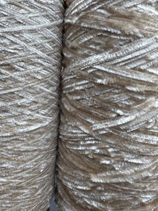 Filato Chenille 100% Poliestere, Filato Fantasia Tinto in Massa con Certificazione GRS per Divani/Tessili per la Casa - Product Image 6