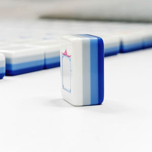 En Stock: Fichas de Mahjong Acrílicas Azules y Blancas al por Mayor para Fiestas y Viajes con Dados Gratis y Bolsa Portátil - Product Image 6
