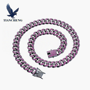 Collana a Catena Cubana con Diamanti Stile Hip Hop Europeo e Americano, Catena Dorata Esagerata per Moda Rap e Fotografia di Strada - Product Image 1