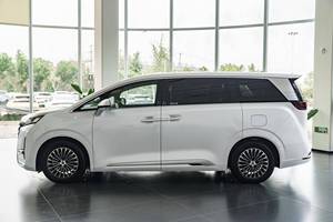 BYD Denza D9 MPV Eléctrico de Lujo, 980 KM de Autonomía, 2024, Vehículo de Nueva Energía, Caja de Cambios Automática, Tracción Total, Gran Oferta, Auto Híbrido TengShi China - Product Image 3