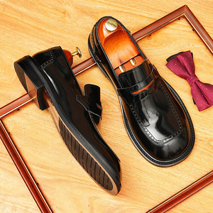 New Striped Men's Leather Shoes Fashionable and Luxurious Formal Shoes Custom-made <b>by</b> Hand Wholesale Men's Leather Shoes - Product Image 1