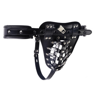 Cinturón de castidad de cuero para hombre con candado, ropa interior masculina para juegos románticos. - Product Image 2