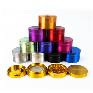 Mini broyeur d'herbes 4 pièces 63mm avec briquet Kief Catcher et broyeur d'accessoires pour fumer 4 pièces de <span class=keywords><strong>tabac</strong></span> - Product Image 5