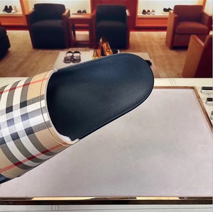 รองเท้าแตะดีไซน์เนอร์สุดฮิตคุณภาพสูงปี 2026 ลายตาราง สไตล์ลำลอง เหมาะสำหรับเดินเล่นชายหาด ใส่ได้ทั้งฤดูร้อนและกิจกรรมกลางแจ้ง - Product Image 4