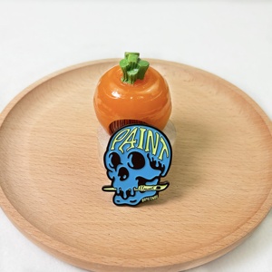 Fabricante de pines metálicos al por mayor, <span class=keywords><strong>pin</strong></span> de solapa personalizado con forma de rayo, chapado en níquel, suave, para bolso, fábrica de China - Product Image 2