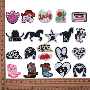 2024 nuevo zapato flores encanto DIY dibujos animados vaquero niñas zapato desmontable decoración zapato flor PVC suave encanto Accesorios - Product Image 3