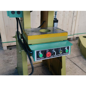 Presse à poinçonner mécanique <span class=keywords><strong>de</strong></span> petite taille 10T pour le poinçonnage du métal et l'estampage <span class=keywords><strong>de</strong></span> quincaillerie - Product Image 2