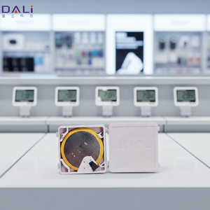 Batterie au lithium jetable 3V CR2450 pour supermarchés, magasins de détail et pharmacies, vente chaude, service OEM accepté - Product Image 1