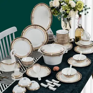 Servizio da tavola in oro puro goffrato Bone China di alta qualità Set da tavola di lusso con motivo dorato in ceramica da sposa