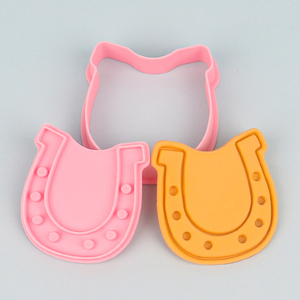 Lucky Series Nhựa Bốn Lá <span class=keywords><strong>Clover</strong></span> 3D Phim Hoạt Hình Biscuit Khuôn Tự Làm Đất Sét Hoạt Hình In Thân Thiện Với Môi Cắt <span class=keywords><strong>Cookie</strong></span> - Product Image 4