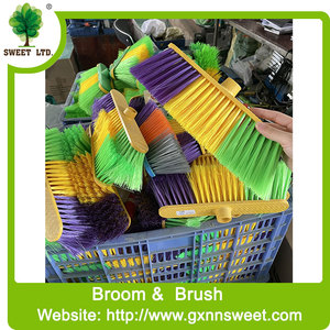 Vente en gros SWEET Escobas Por Mayor Palo De Escoba De Madera Balai avec manche en bois pour le <span class=keywords><strong>nettoyage</strong></span> des sols Balai - Product Image 2