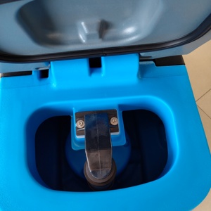 Haute qualité et bon <span class=keywords><strong>prix</strong></span> <span class=keywords><strong>batterie</strong></span> électrique <span class=keywords><strong>Auto</strong></span> Ride sur Garage carrelage nettoyage épurateur de sol Machine - Product Image 2