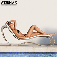 WISEMAX – mobilier d'extérieur moderne avec cadre en métal blanc, chaise de piscine inclinable en forme de S, chaise longue en acier inoxydable avec coussin