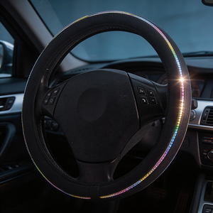 Funda de Volante de Coche Universal de PVC con Pedrería Brillante y Elegante, de Tres Radios, de Felpa Corta y Color Sólido, Marca Air Space - Product Image 2